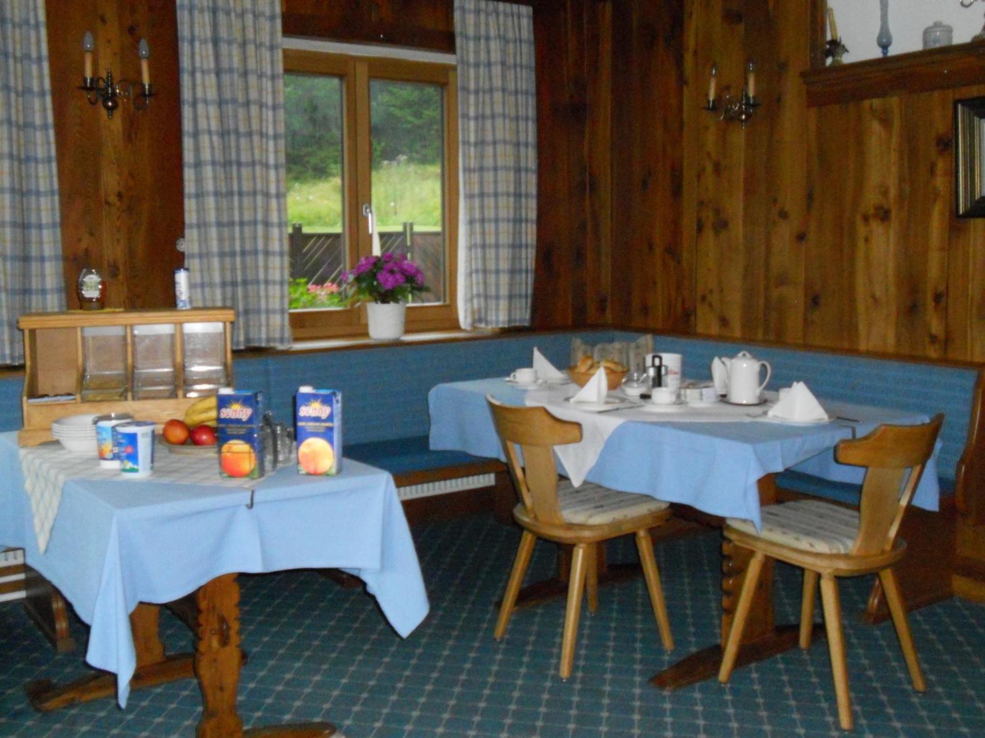 Hotel Haus Talblick Lermoos Exterior foto